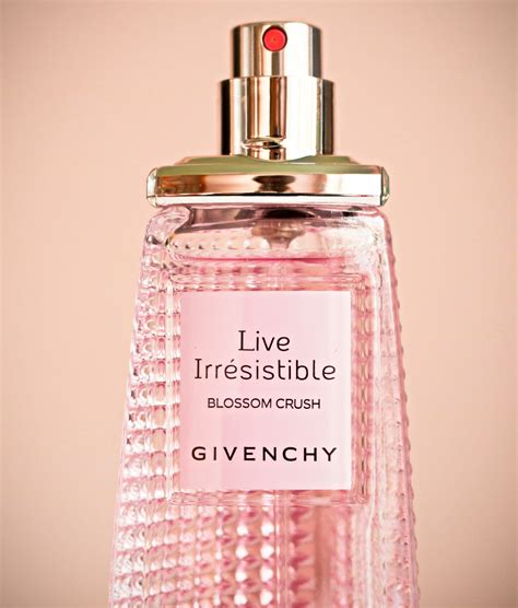 live irresistible blossom crush givenchy.